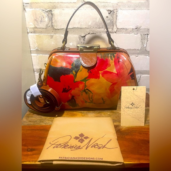 Patricia Nash Handbags - Patricia Nash Leather Satchel w/ Crossbody strap in “Spring Multi” Floral Print